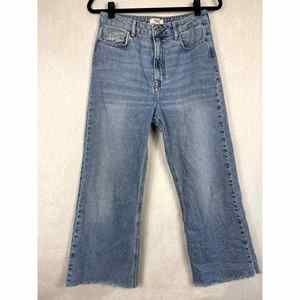Forever 21 Crop Wide Leg Jeans Medium Blue Wash Size 27 High Rise Raw Hem